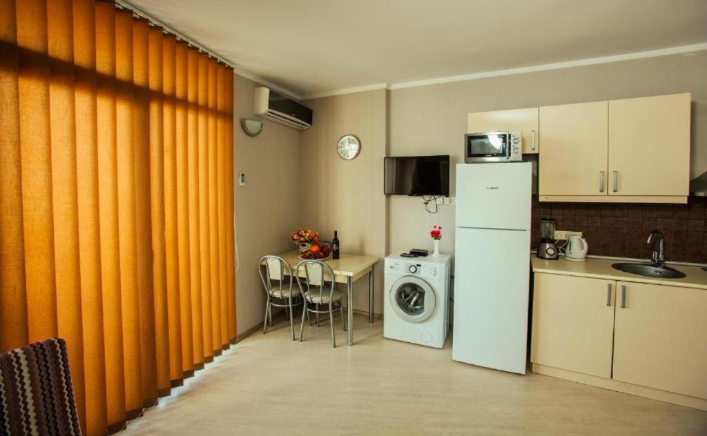 Luxury Apartments Batumi Eksteriør bilde